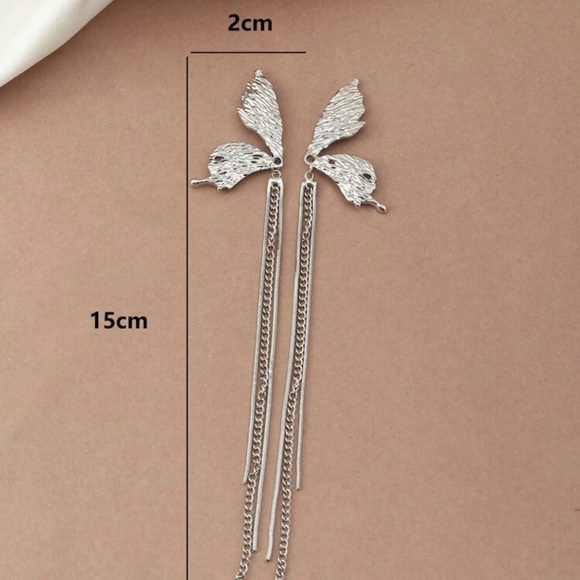 💚3/$30!! Lovely Minimalist Metallic Butterfly Chain Layered Tassel Earrings - Picture 3 of 6